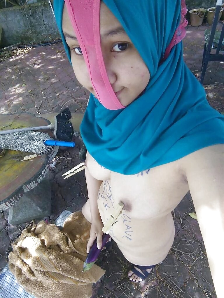 Asian Galleries Naughty Indo Slut With Hijab 2nd Album